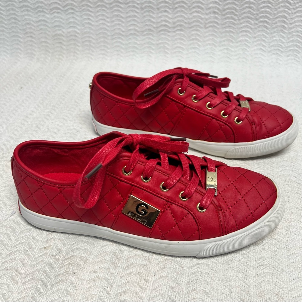 g by guess / red quilted backer 2 sneakers size 7.5 womens
